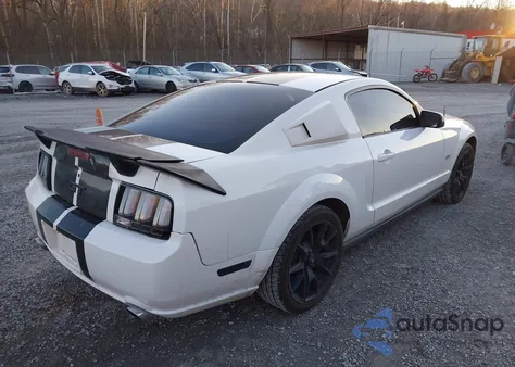 2005 Ford Mustang Gt Deluxe/Gt Premium z USA, uszkodzony, nr VIN 1ZVFT82H655118337